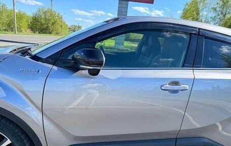 Toyota C-HR I рестайлинг, 2017 год, 1 750 000 рублей, 12 фотография