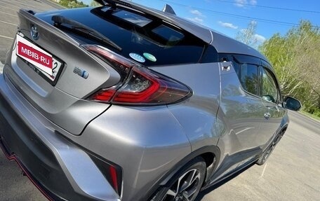 Toyota C-HR I рестайлинг, 2017 год, 1 750 000 рублей, 10 фотография
