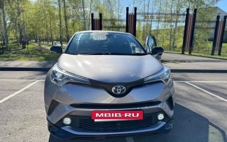 Toyota C-HR I рестайлинг, 2017 год, 1 750 000 рублей, 17 фотография
