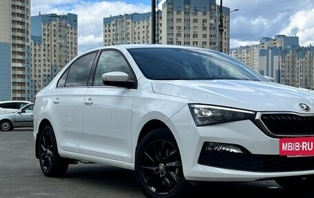 Skoda Rapid II, 2021 год, 1 799 000 рублей, 2 фотография