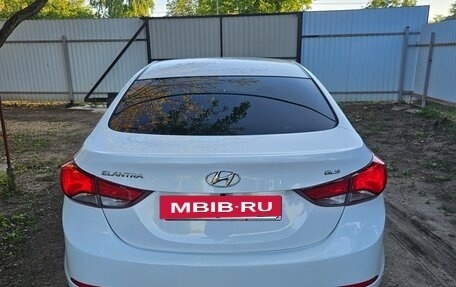 Hyundai Elantra V, 2013 год, 850 000 рублей, 4 фотография