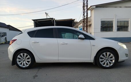 Opel Astra J, 2011 год, 620 000 рублей, 5 фотография