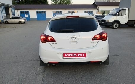 Opel Astra J, 2011 год, 620 000 рублей, 4 фотография