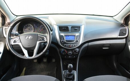 Hyundai Solaris II рестайлинг, 2013 год, 729 999 рублей, 11 фотография