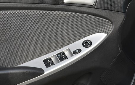 Hyundai Solaris II рестайлинг, 2013 год, 729 999 рублей, 13 фотография
