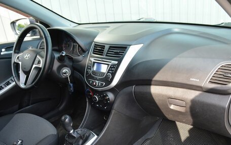 Hyundai Solaris II рестайлинг, 2013 год, 729 999 рублей, 21 фотография