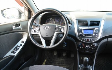 Hyundai Solaris II рестайлинг, 2013 год, 729 999 рублей, 12 фотография