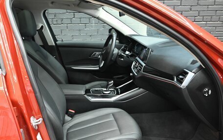 BMW 3 серия, 2020 год, 2 990 000 рублей, 11 фотография