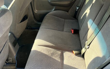 Toyota Avensis III рестайлинг, 1998 год, 170 000 рублей, 3 фотография