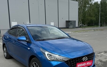 Hyundai Solaris II рестайлинг, 2021 год, 1 430 000 рублей, 3 фотография
