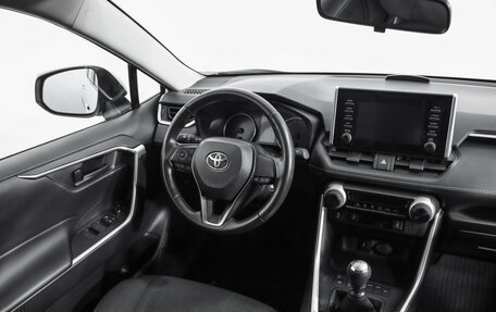 Toyota RAV4, 2022 год, 2 989 000 рублей, 10 фотография