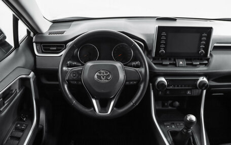 Toyota RAV4, 2022 год, 2 989 000 рублей, 12 фотография