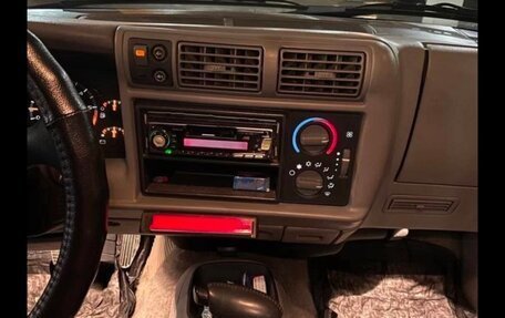 Chevrolet Blazer II рестайлинг, 1998 год, 280 000 рублей, 31 фотография
