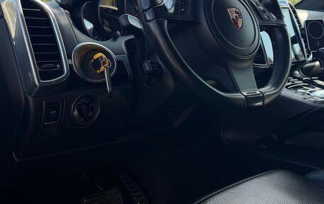 Porsche Cayenne III, 2011 год, 2 650 000 рублей, 13 фотография
