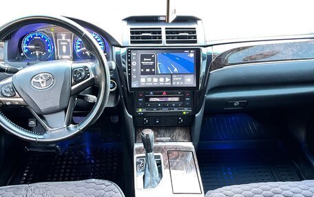 Toyota Camry, 2017 год, 2 650 000 рублей, 12 фотография