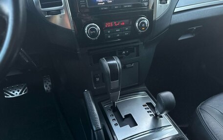 Mitsubishi Pajero IV, 2015 год, 2 499 000 рублей, 17 фотография