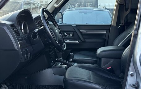 Mitsubishi Pajero IV, 2015 год, 2 499 000 рублей, 9 фотография