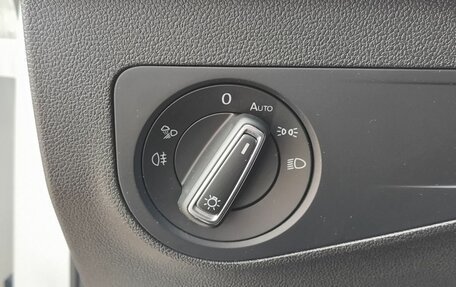 Volkswagen Tiguan II, 2021 год, 3 600 000 рублей, 11 фотография