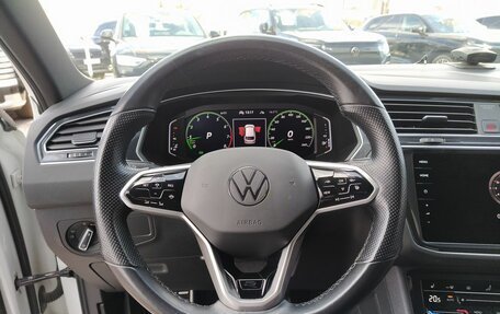 Volkswagen Tiguan II, 2021 год, 3 600 000 рублей, 26 фотография