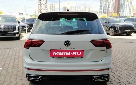 Volkswagen Tiguan II, 2021 год, 3 600 000 рублей, 5 фотография