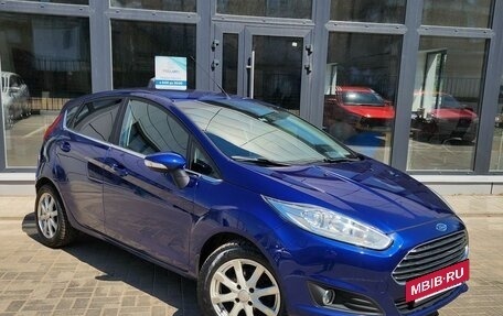 Ford Fiesta, 2015 год, 870 000 рублей, 2 фотография