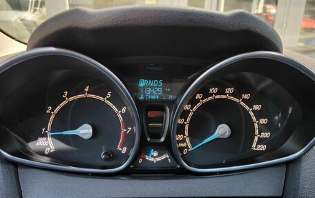 Ford Fiesta, 2015 год, 870 000 рублей, 8 фотография