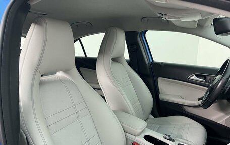 Mercedes-Benz A-Класс, 2015 год, 1 450 000 рублей, 16 фотография