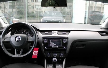 Skoda Octavia, 2018 год, 1 650 000 рублей, 11 фотография