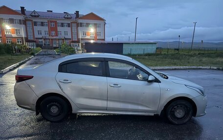 KIA Rio IV, 2019 год, 900 000 рублей, 2 фотография