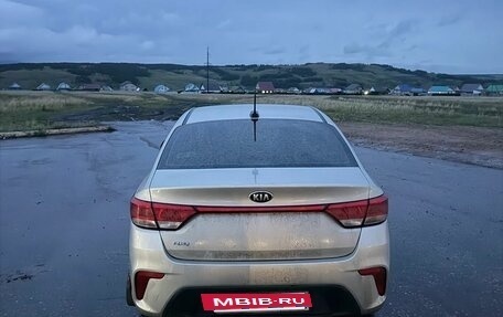KIA Rio IV, 2019 год, 900 000 рублей, 4 фотография