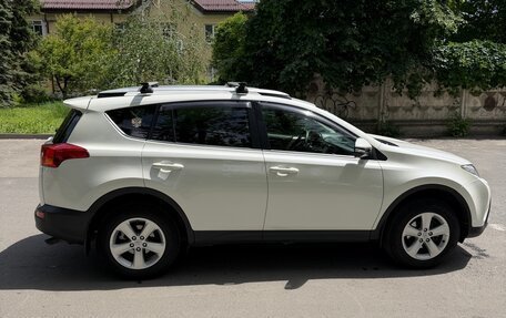 Toyota RAV4, 2014 год, 2 200 000 рублей, 4 фотография