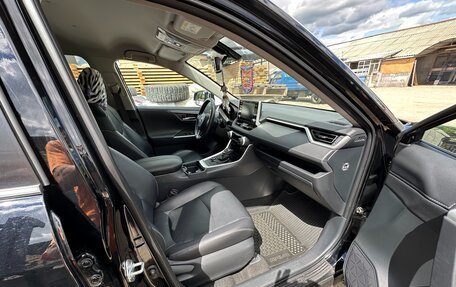 Toyota RAV4, 2020 год, 3 580 000 рублей, 8 фотография