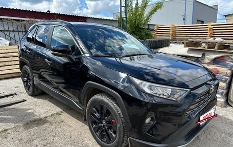 Toyota RAV4, 2020 год, 3 580 000 рублей, 4 фотография
