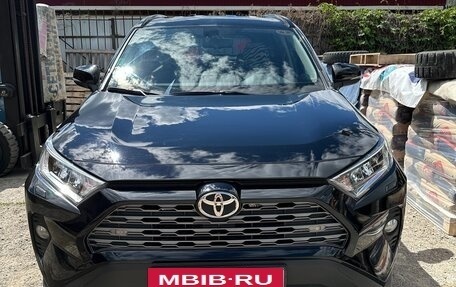 Toyota RAV4, 2020 год, 3 580 000 рублей, 2 фотография