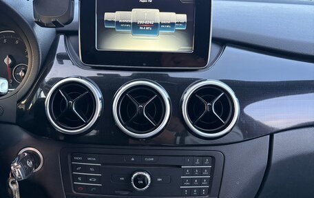 Mercedes-Benz B-Класс, 2015 год, 1 200 000 рублей, 10 фотография