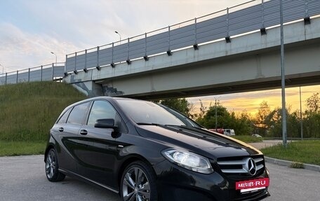 Mercedes-Benz B-Класс, 2015 год, 1 200 000 рублей, 2 фотография