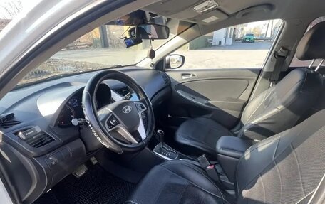 Hyundai Solaris II рестайлинг, 2015 год, 980 000 рублей, 5 фотография