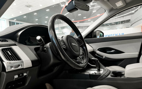 Jaguar E-Pace, 2019 год, 2 350 000 рублей, 20 фотография