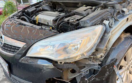Opel Astra J, 2011 год, 600 000 рублей, 13 фотография