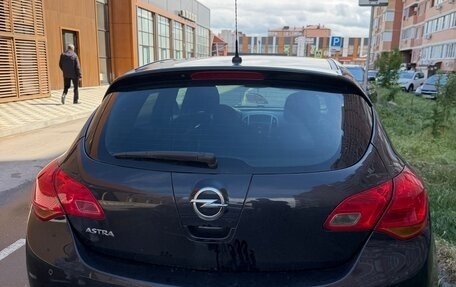 Opel Astra J, 2011 год, 600 000 рублей, 4 фотография