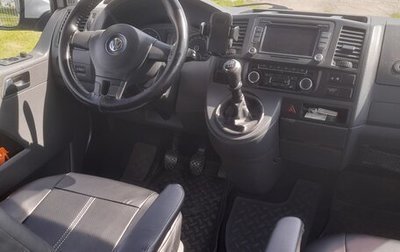 Volkswagen Caravelle T5, 2011 год, 1 690 рублей, 1 фотография