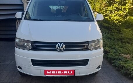 Volkswagen Caravelle T5, 2011 год, 1 690 рублей, 2 фотография