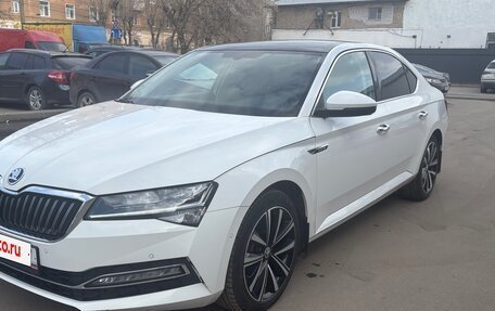 Skoda Superb III рестайлинг, 2020 год, 2 940 000 рублей, 1 фотография