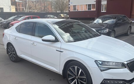 Skoda Superb III рестайлинг, 2020 год, 2 940 000 рублей, 2 фотография