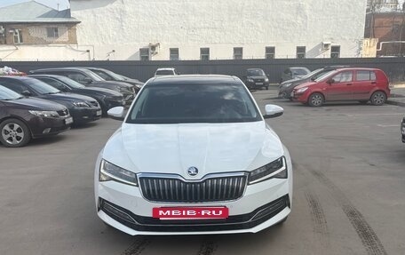 Skoda Superb III рестайлинг, 2020 год, 2 940 000 рублей, 4 фотография