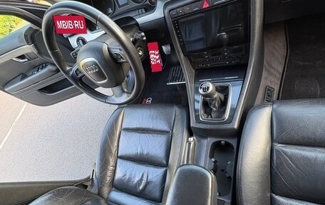 Audi A4, 2003 год, 920 000 рублей, 17 фотография