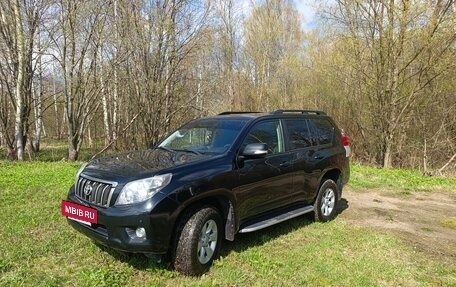 Toyota Land Cruiser Prado 150 рестайлинг 2, 2011 год, 2 600 000 рублей, 2 фотография
