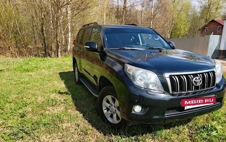 Toyota Land Cruiser Prado 150 рестайлинг 2, 2011 год, 2 600 000 рублей, 3 фотография