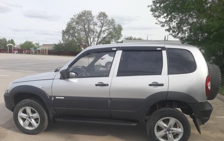 Chevrolet Niva I рестайлинг, 2012 год, 450 000 рублей, 3 фотография