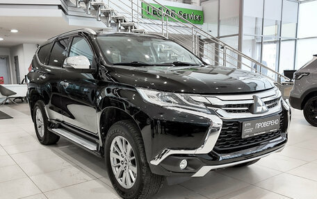 Mitsubishi Pajero Sport III рестайлинг, 2019 год, 3 750 000 рублей, 3 фотография